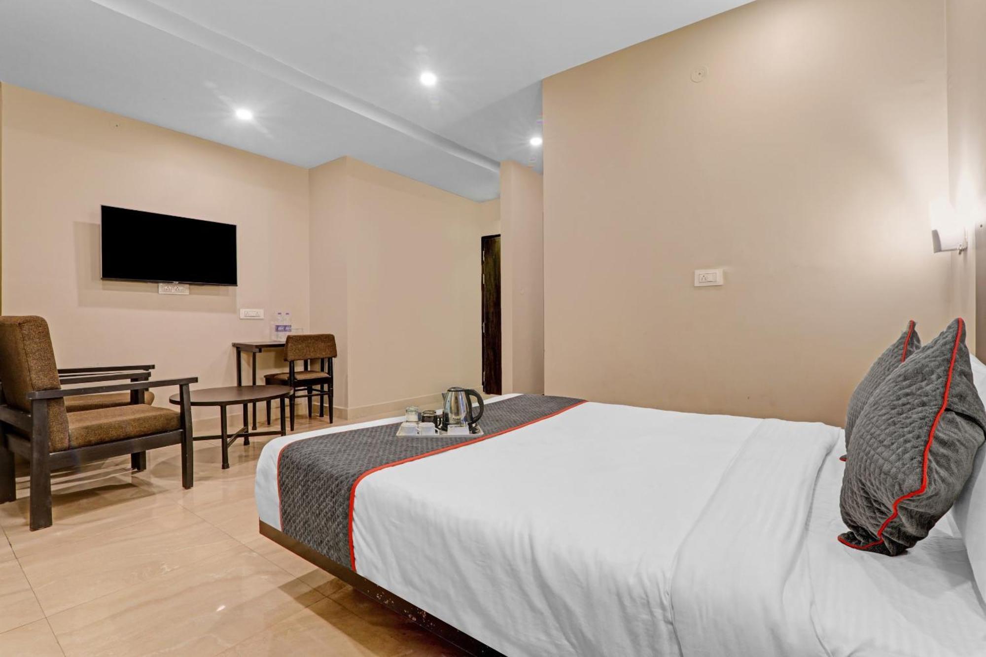 Super Townhouse Amaraa Hotel Near Phoenix Palassio Lucknow Eksteriør bilde
