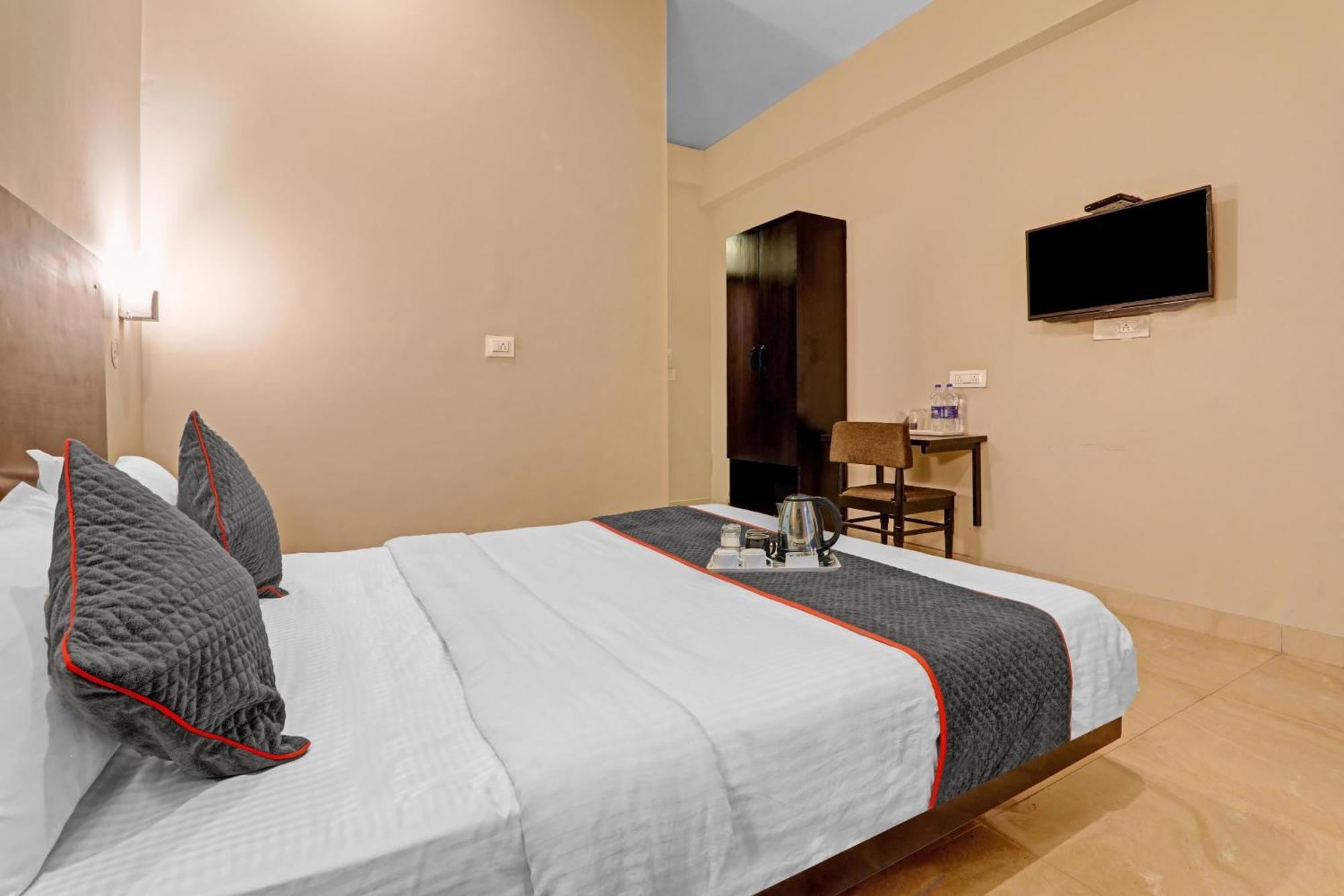 Super Townhouse Amaraa Hotel Near Phoenix Palassio Lucknow Eksteriør bilde