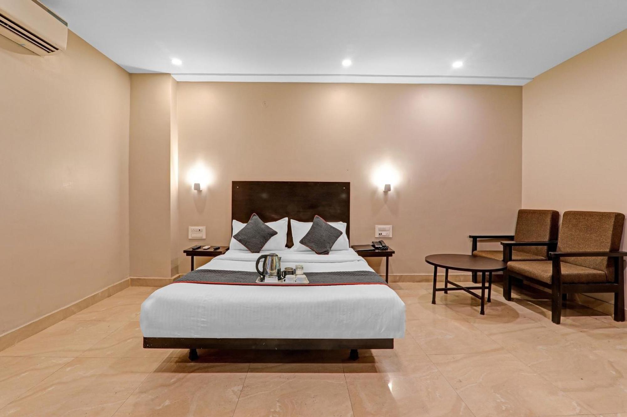 Super Townhouse Amaraa Hotel Near Phoenix Palassio Lucknow Eksteriør bilde