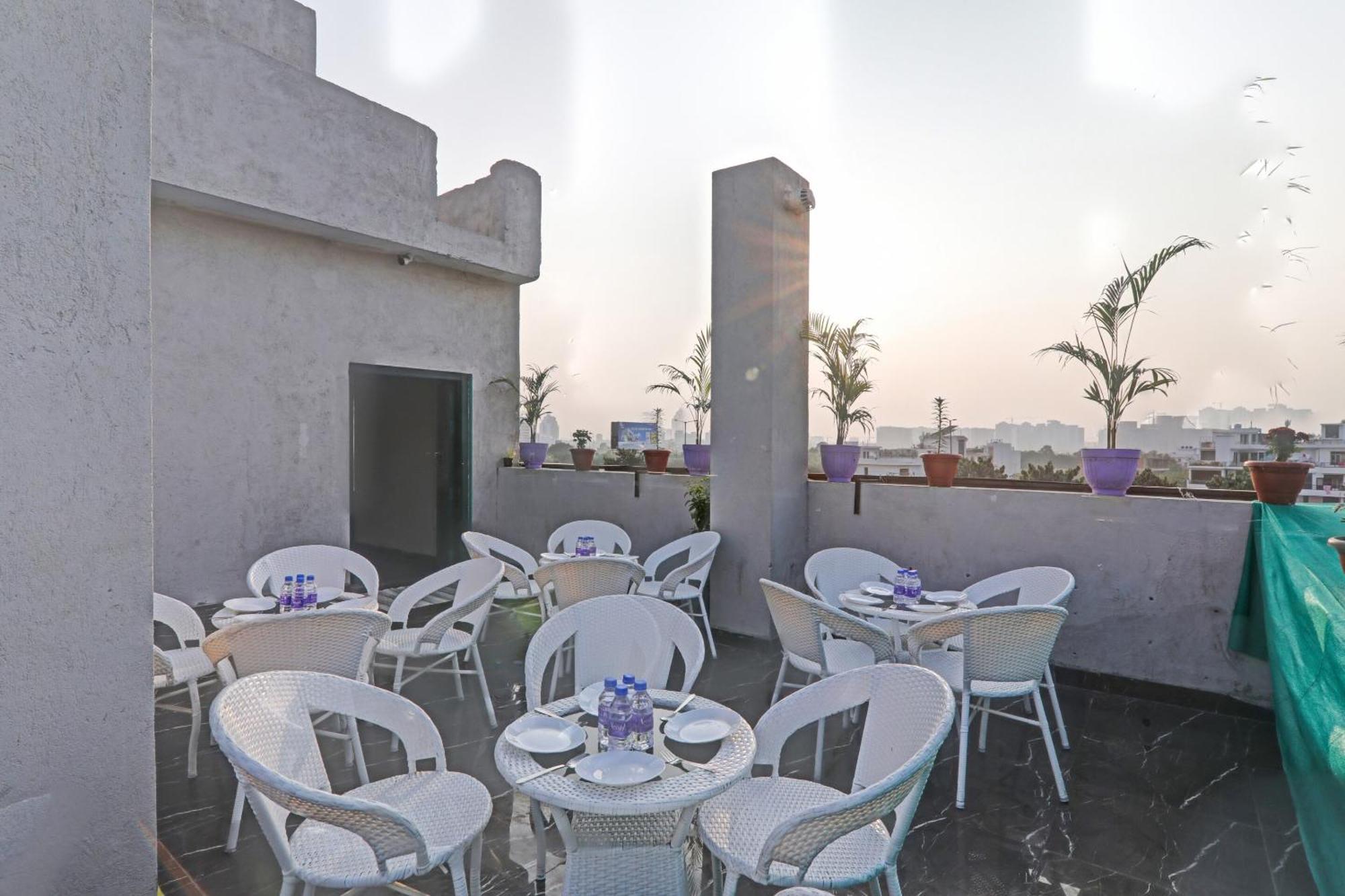 Super Townhouse Amaraa Hotel Near Phoenix Palassio Lucknow Eksteriør bilde